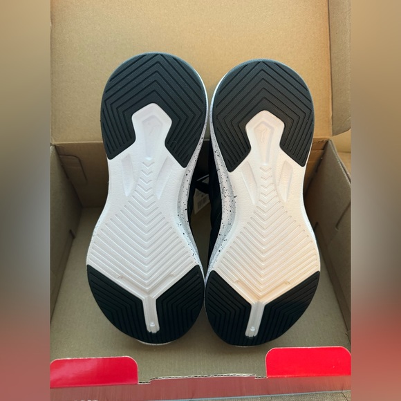 Puma Women’s Sneakers - Picture 5 of 5